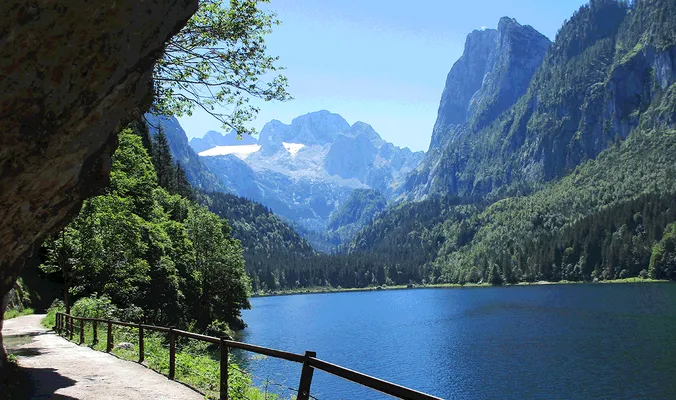 Gosausee mit dem Gosaugletscher im Hintergrund